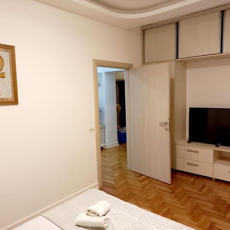 Apartment Alex เบลเกรด ภายนอก รูปภาพ