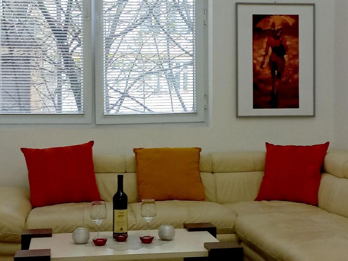 Apartment Alex เบลเกรด ภายนอก รูปภาพ